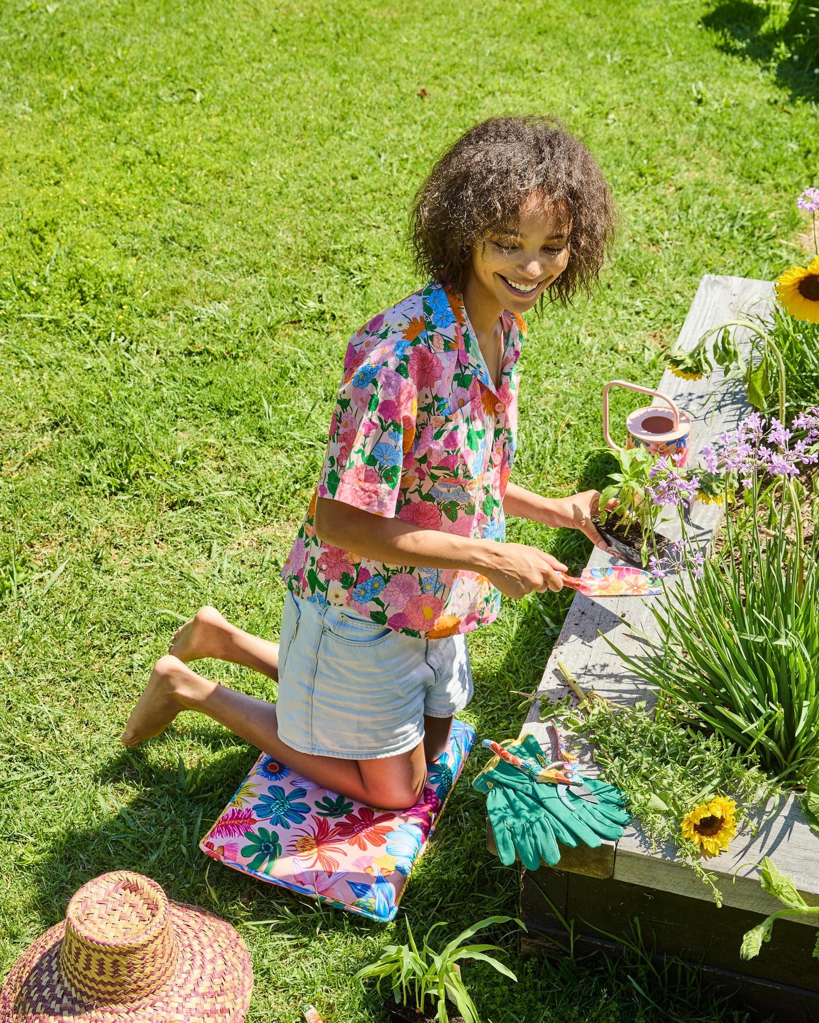 Wild Flowers in Bloom Garden Kneeling Mat - Thumbnail 5