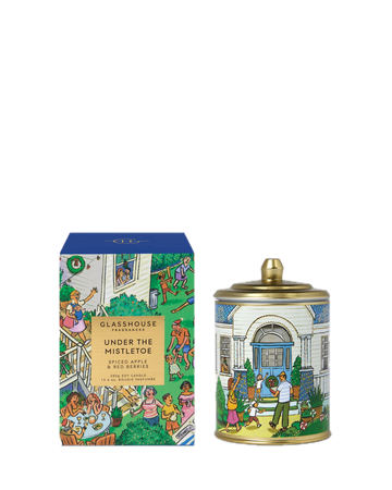 Glasshouse Fragrances Under The Mistletoe – Spiced Apple & Red Berries 380g Candle