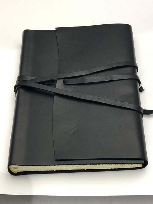 Wrap Leather Journal Medioevalis Black Medium - Handworks Nouveau Paperie